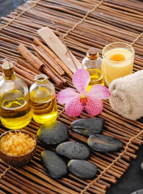 6 Reasons to Try a Hot Stone Massage